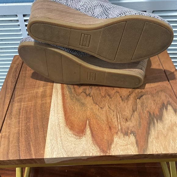 Toms Kelsey Wedge Bootie size 9.5 - Picture 8 of 9